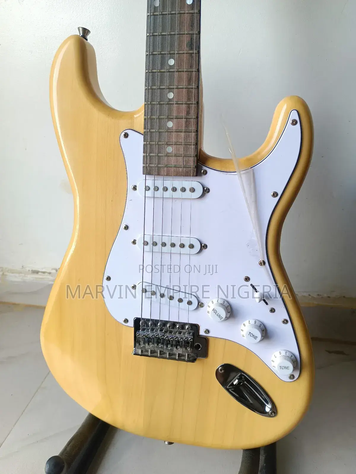 Stratocaster Electric Lead Guitar Plus Free Bag Strap_ Thu