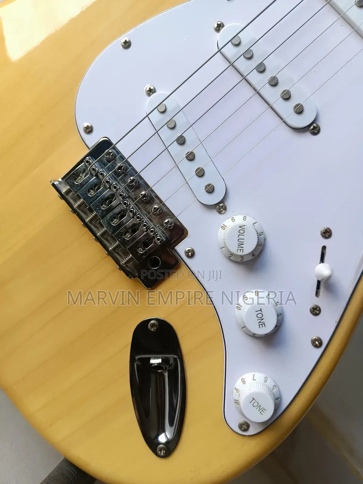 Stratocaster Electric Lead Guitar Plus Free Bag Strap_ Thu
