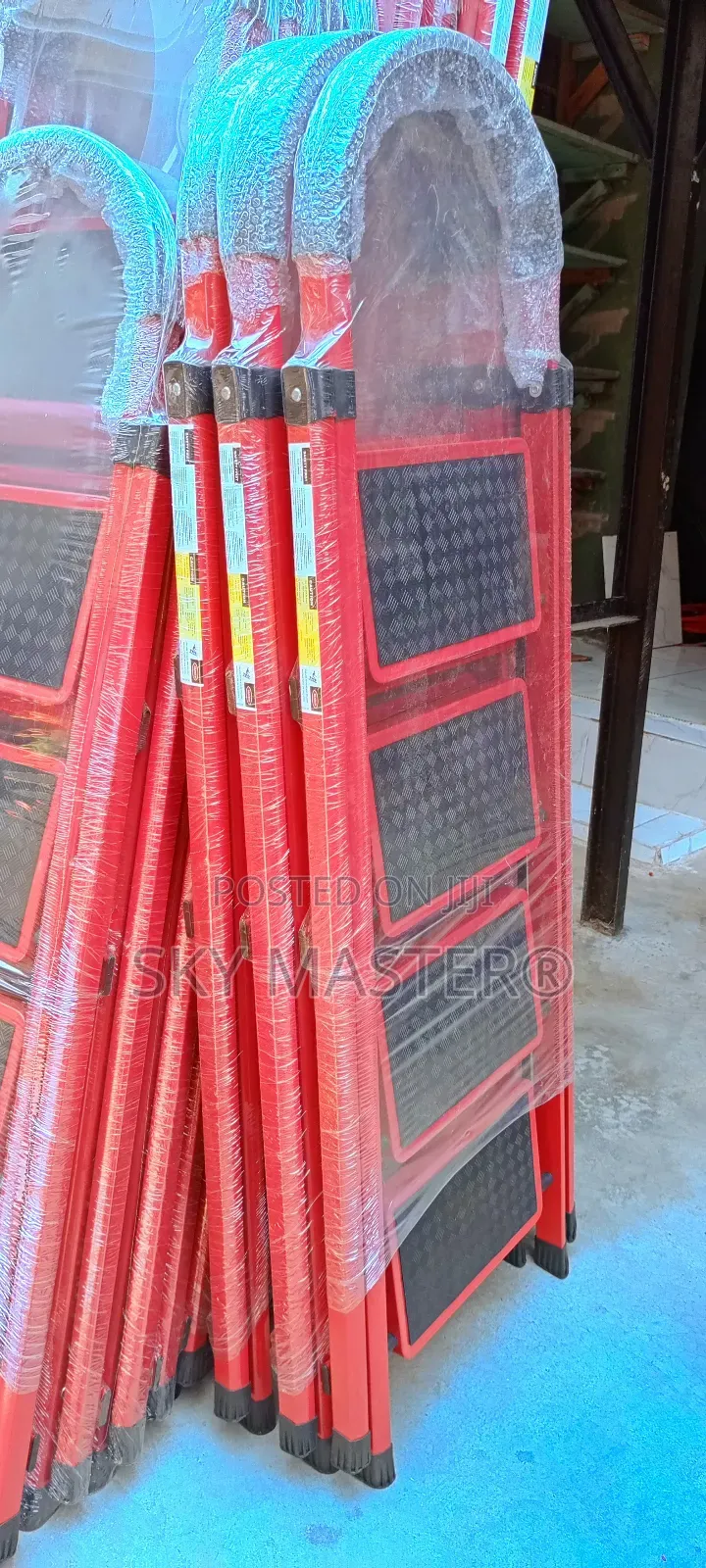 4 Steps Household Ladders