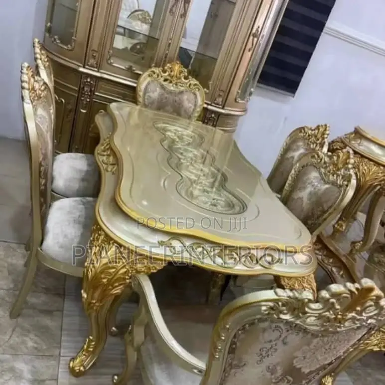 Royal Dinning Table by 6