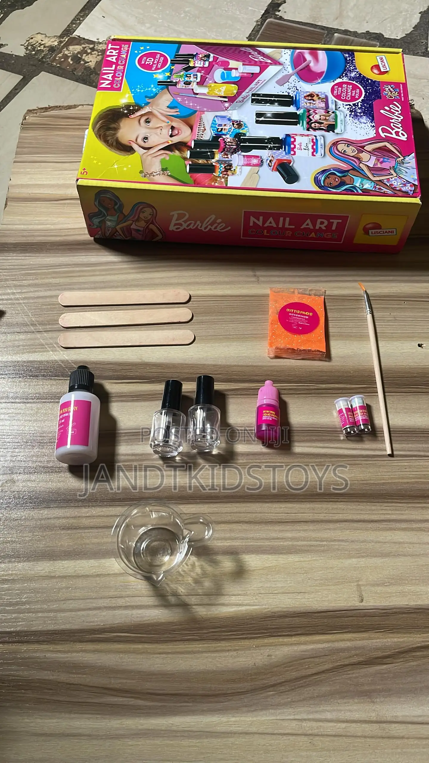 Barbie Nail Art Set – Magical Color Change Edition!