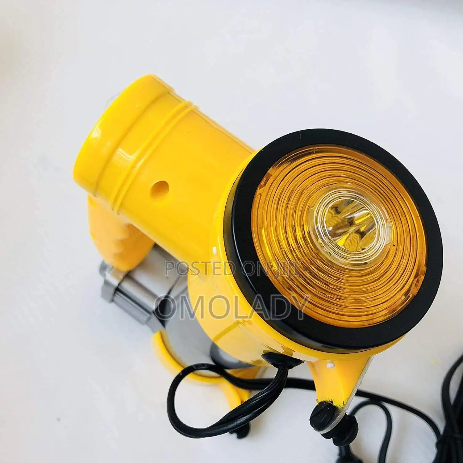 Ac-Pro Cyclone Heavy Duty Air Compressor With Light - 12v