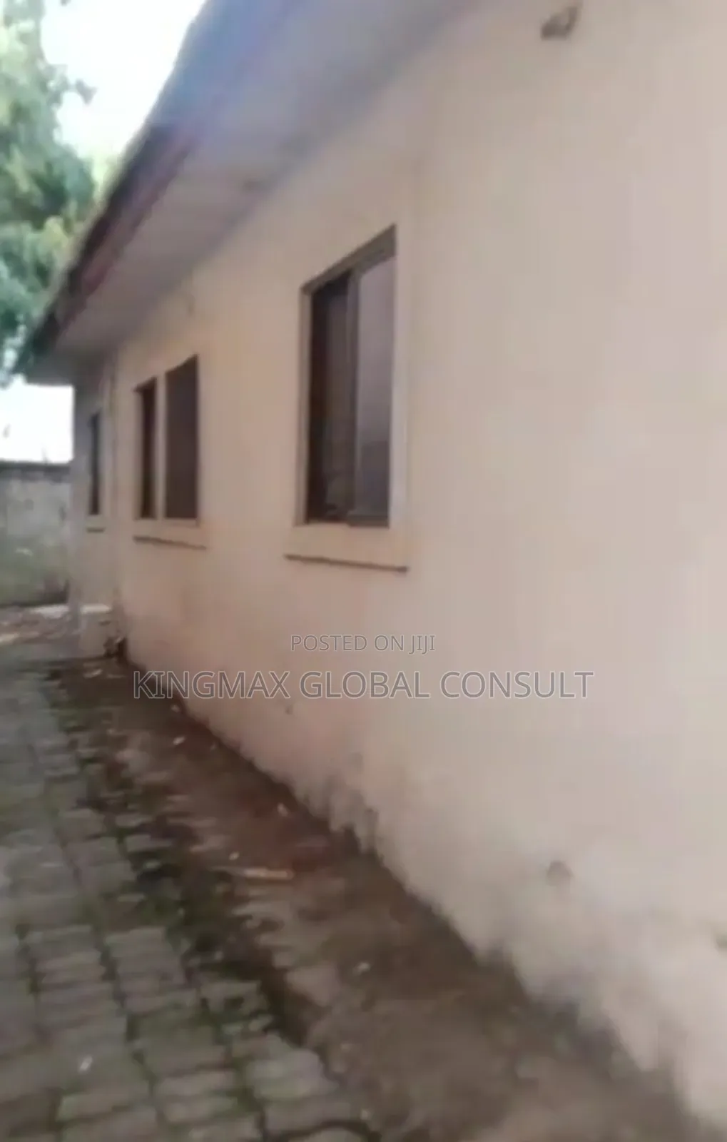 Furnished 4bdrm Apartment in Off Okonji Street, Utako for sale