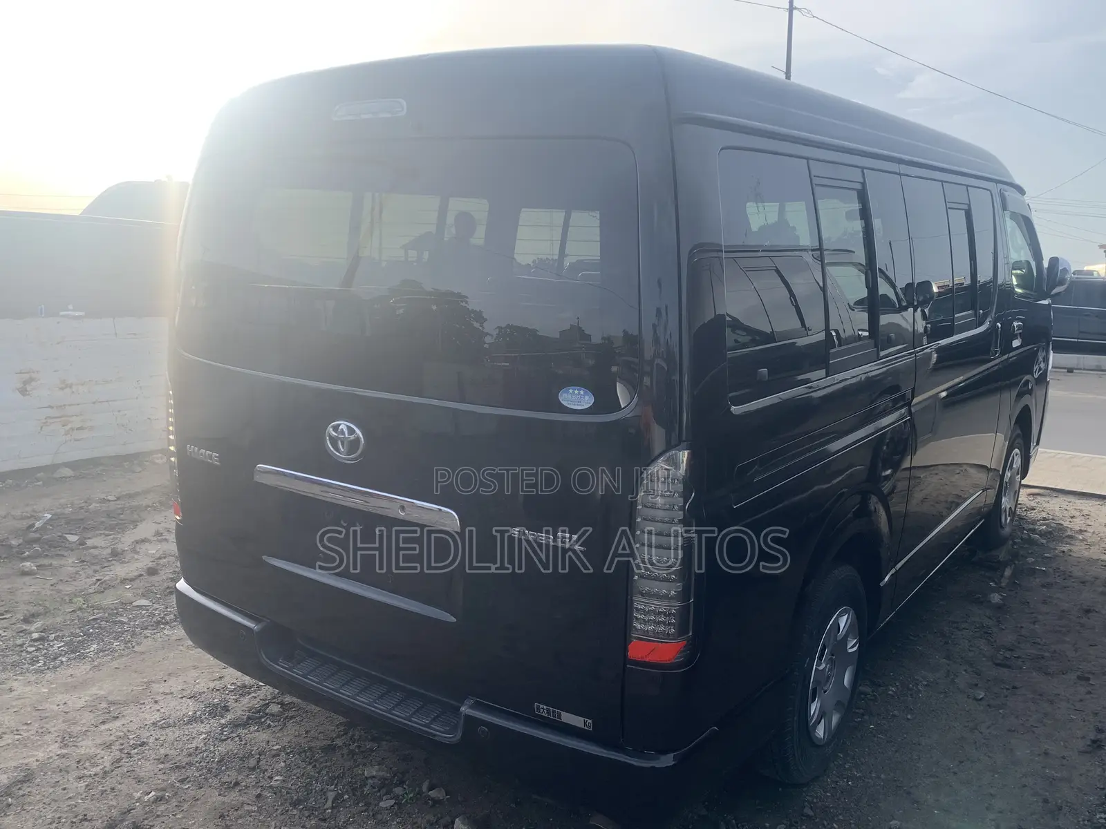 Toyota HiAce 2013 Black