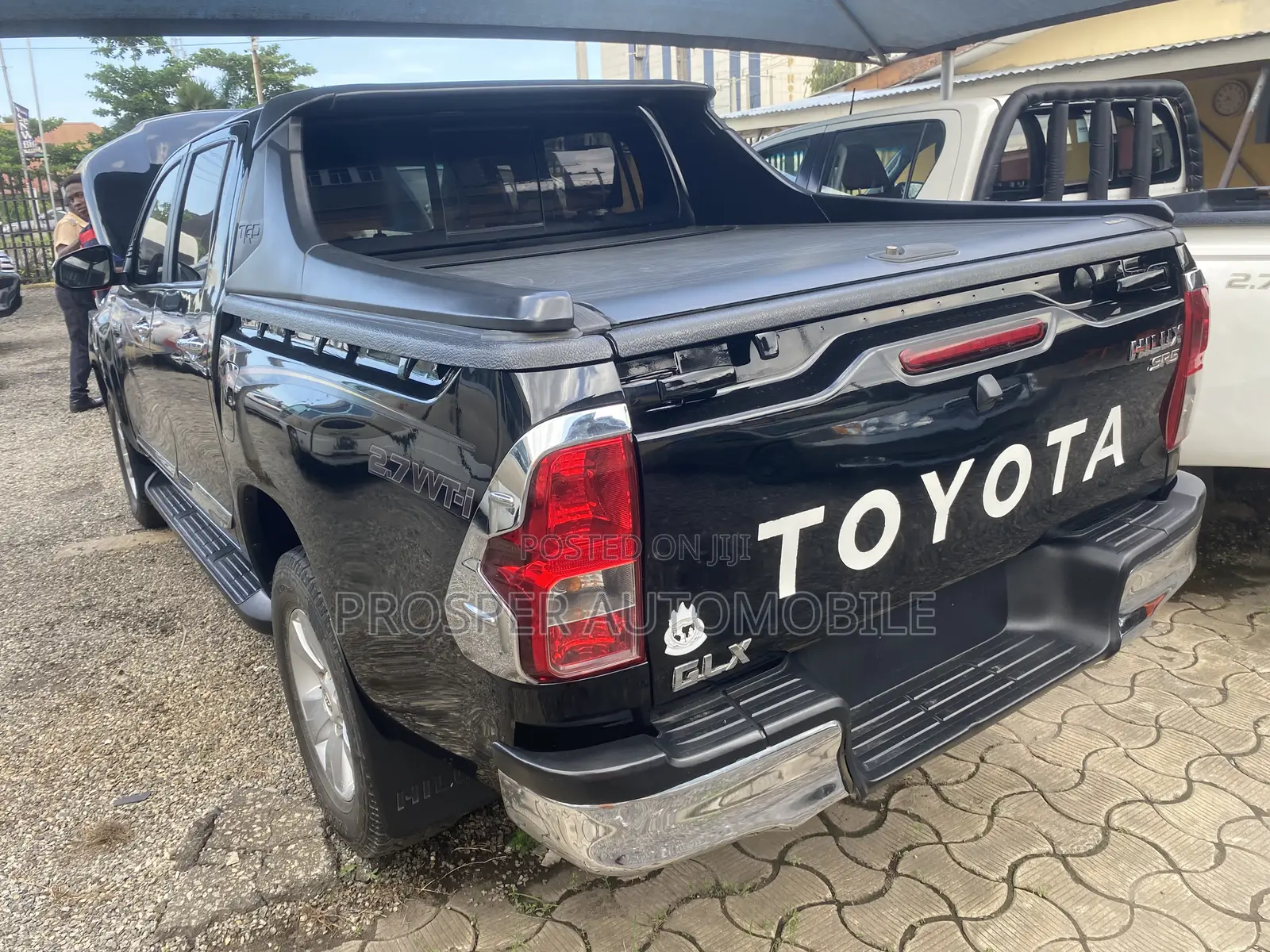 Toyota Hilux SR5 4x4 2019 Black