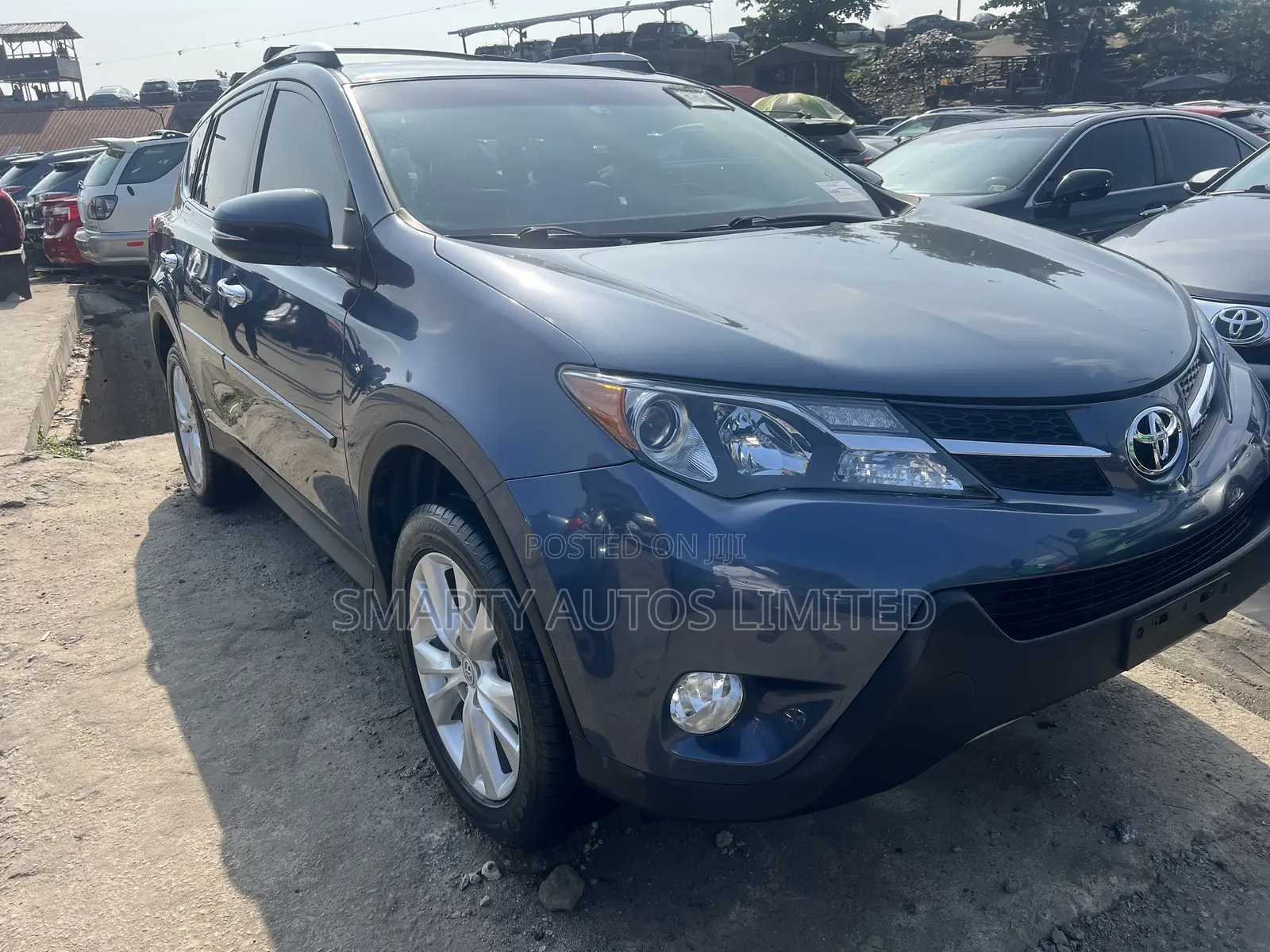 Toyota RAV4 Limited 4dr SUV (2.5L 4cyl 6A) 2014 Gray