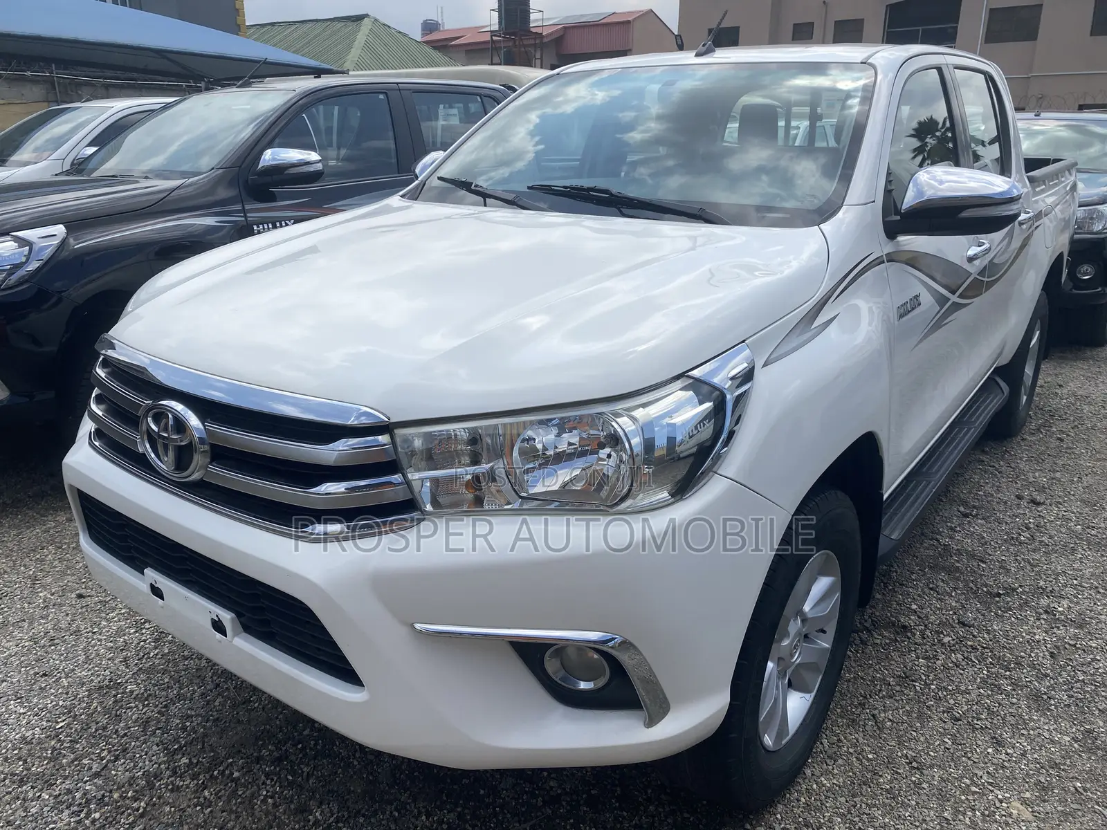 Toyota Hilux SR5 4x4 2018 White