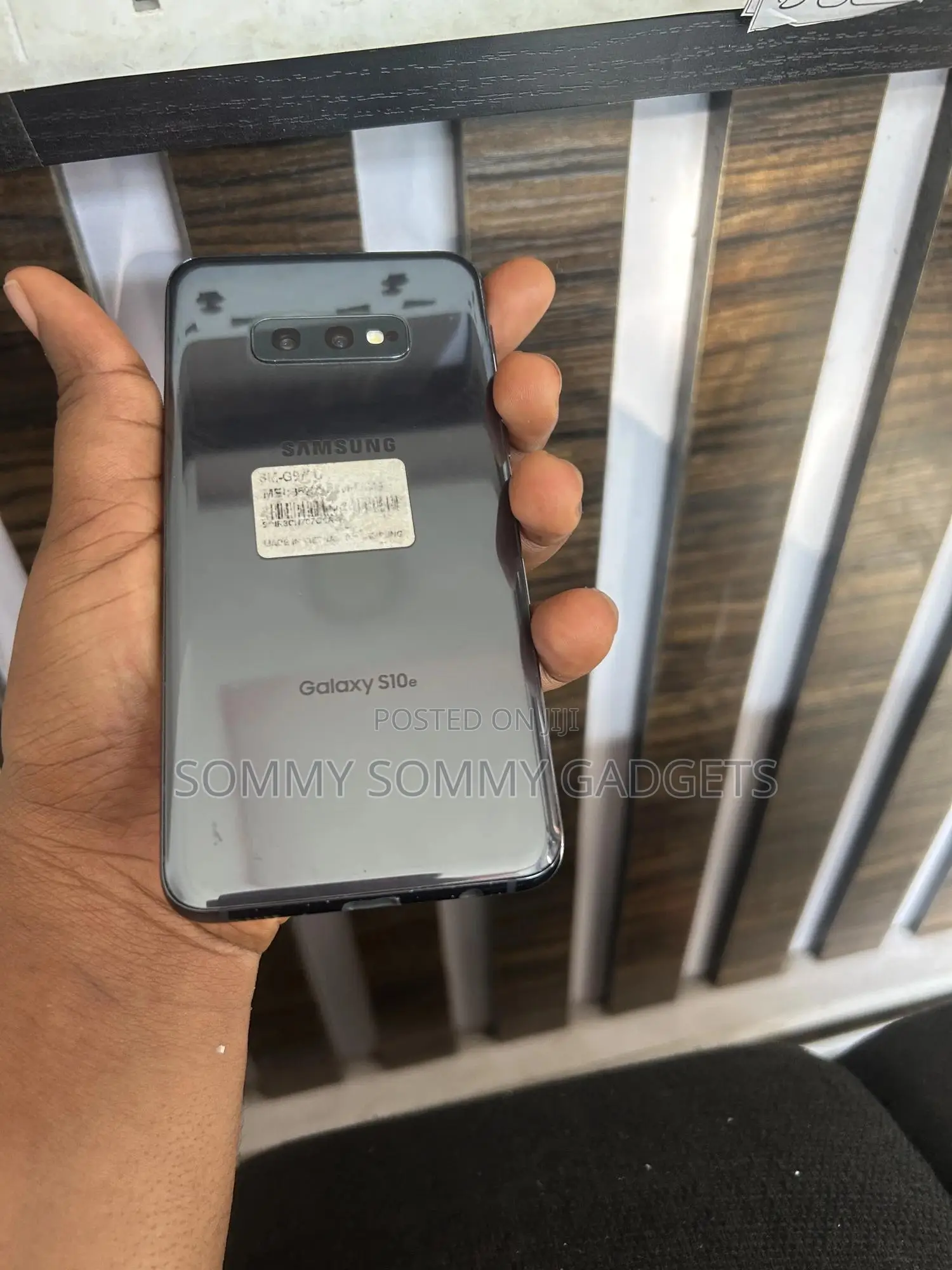 Samsung Galaxy S10e 128 GB Black
