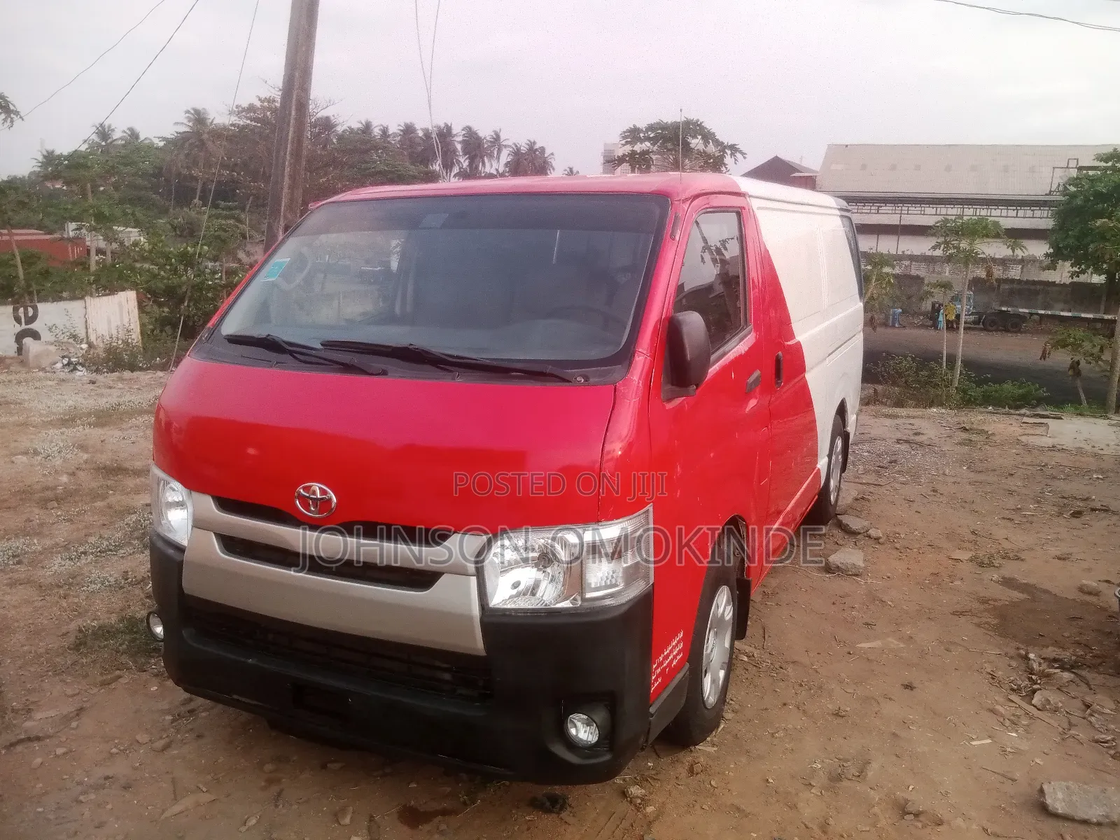 Toyota HiAce 2012 Red