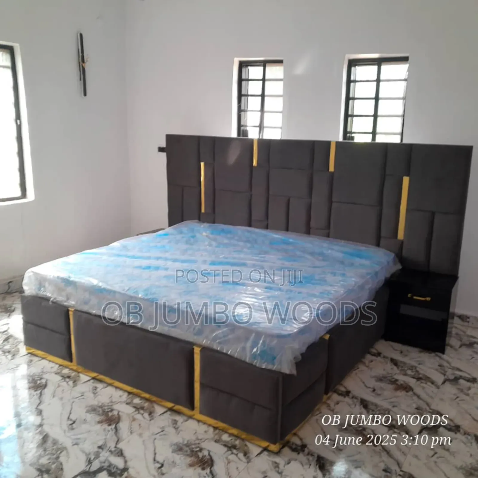 Fully Padded Luxury Bedframe With Bedside Extensions