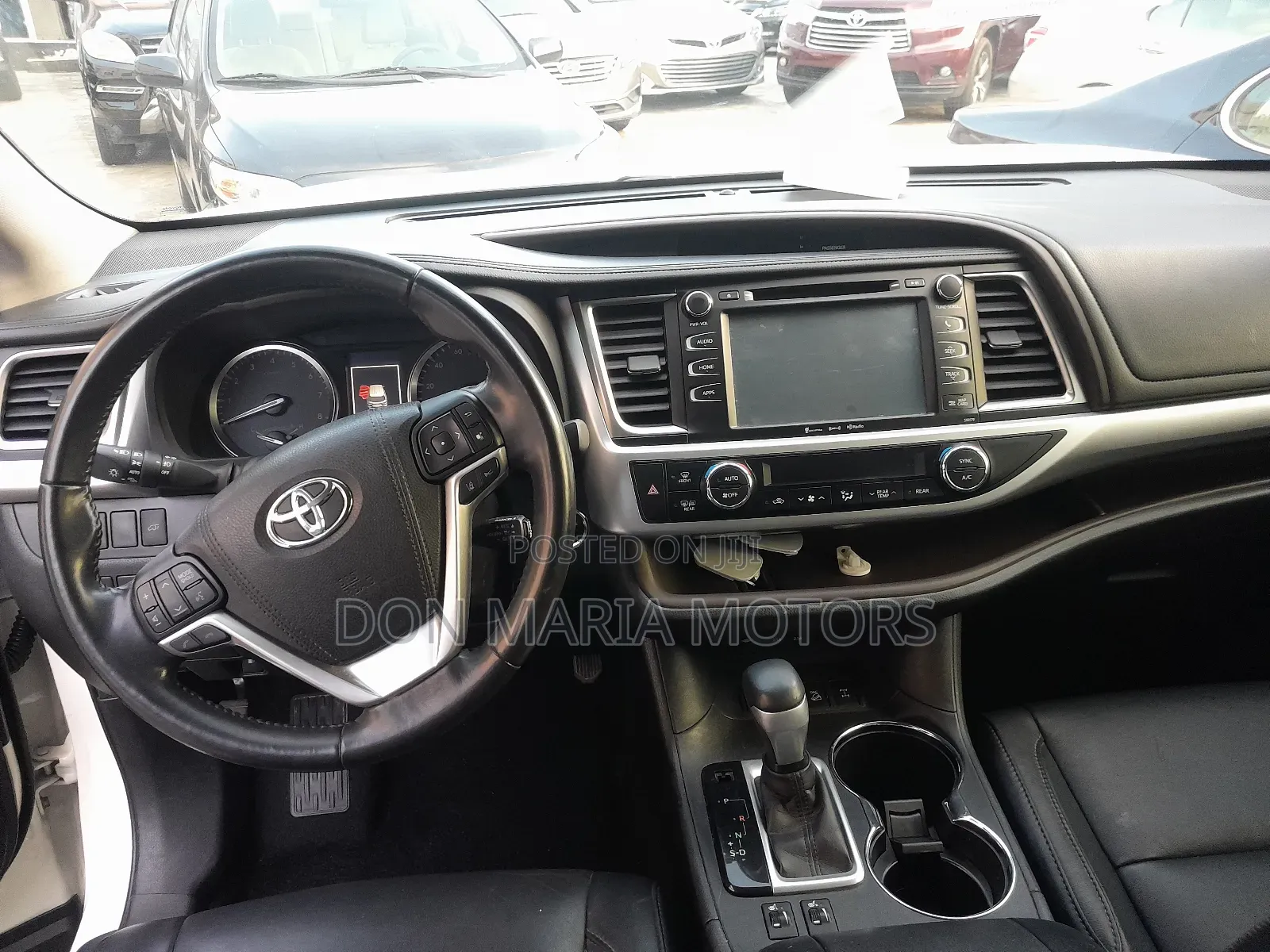 Toyota Highlander XLE 4x4 V6 (3.5L 6cyl 8A) 2017 White