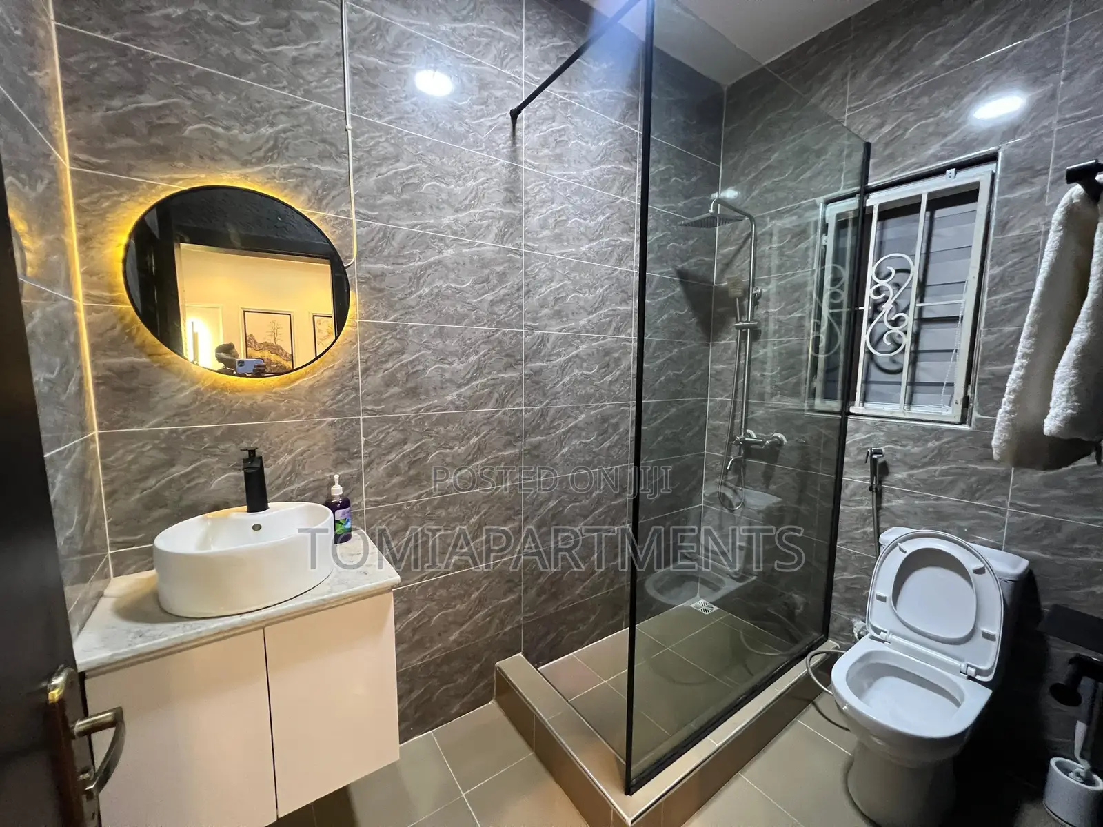 3 Bedroom Shortlet With Pool, Snooker, Ps5 in Lekki Phase 1