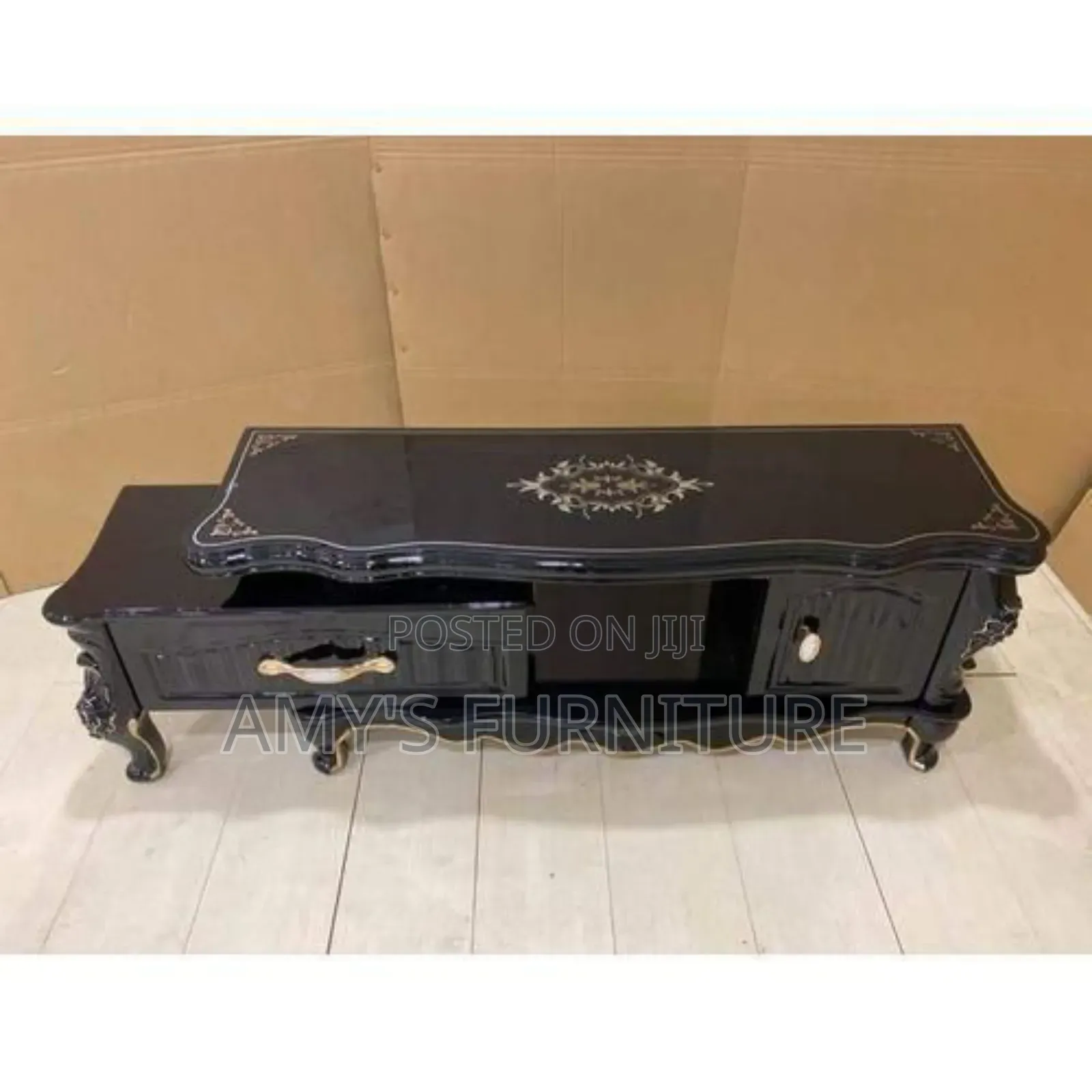 Royal Design Luxury Television Stand