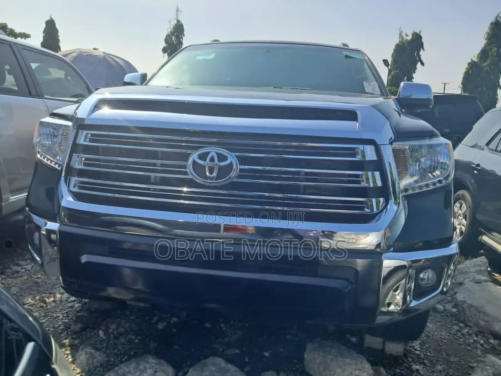 Toyota Sequoia Platinum 4dr SUV (5.7L 8cyl 6A) 2015 Black