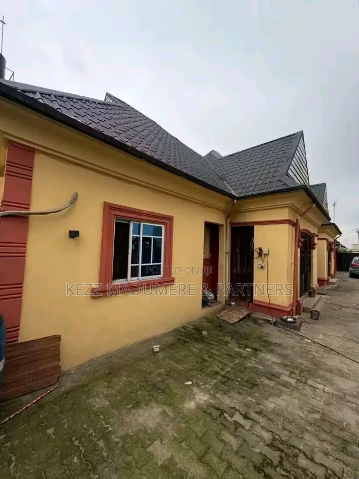 6bdrm Block of Flats in Ozuoba Port Harcourt for sale