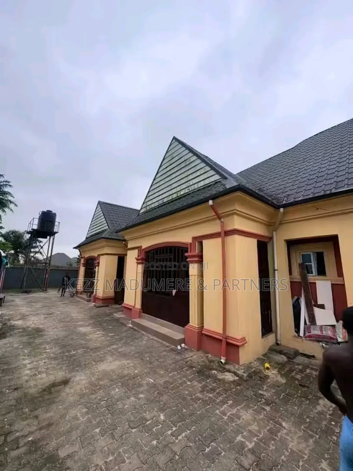 6bdrm Block of Flats in Ozuoba Port Harcourt for sale