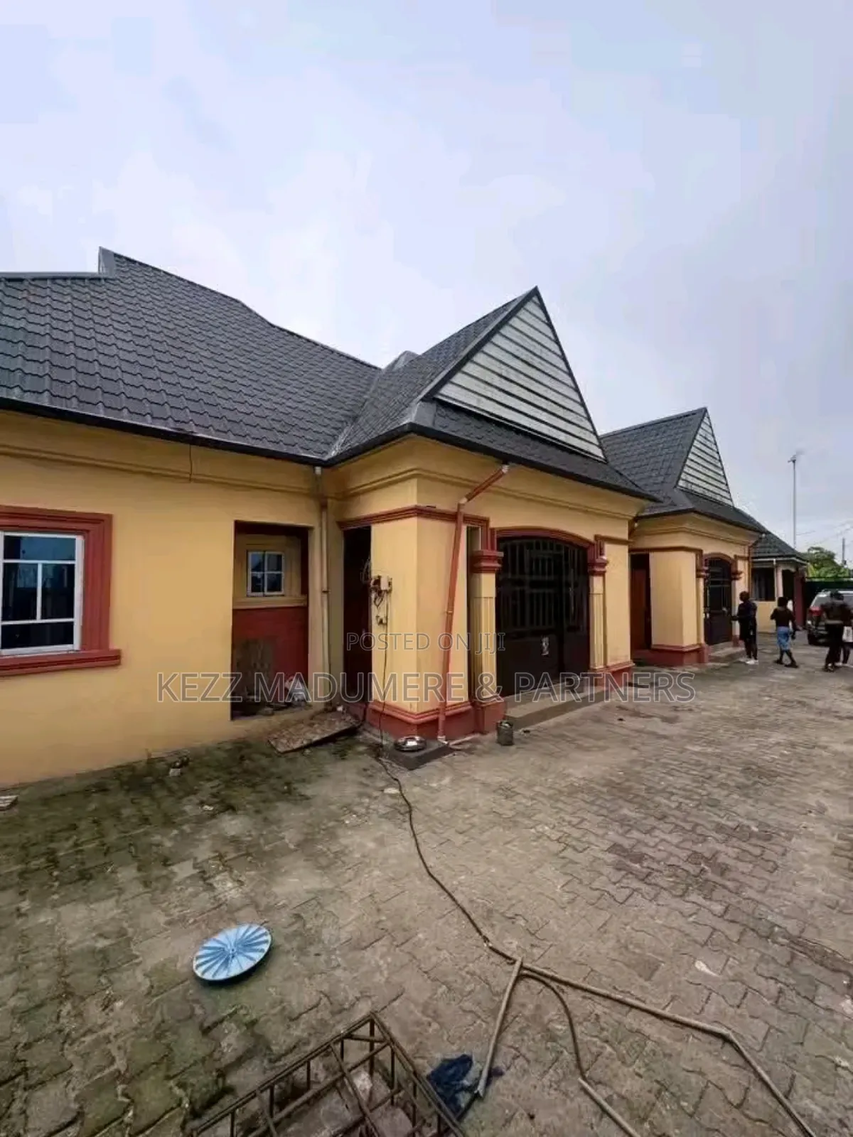 6bdrm Block of Flats in Ozuoba Port Harcourt for sale