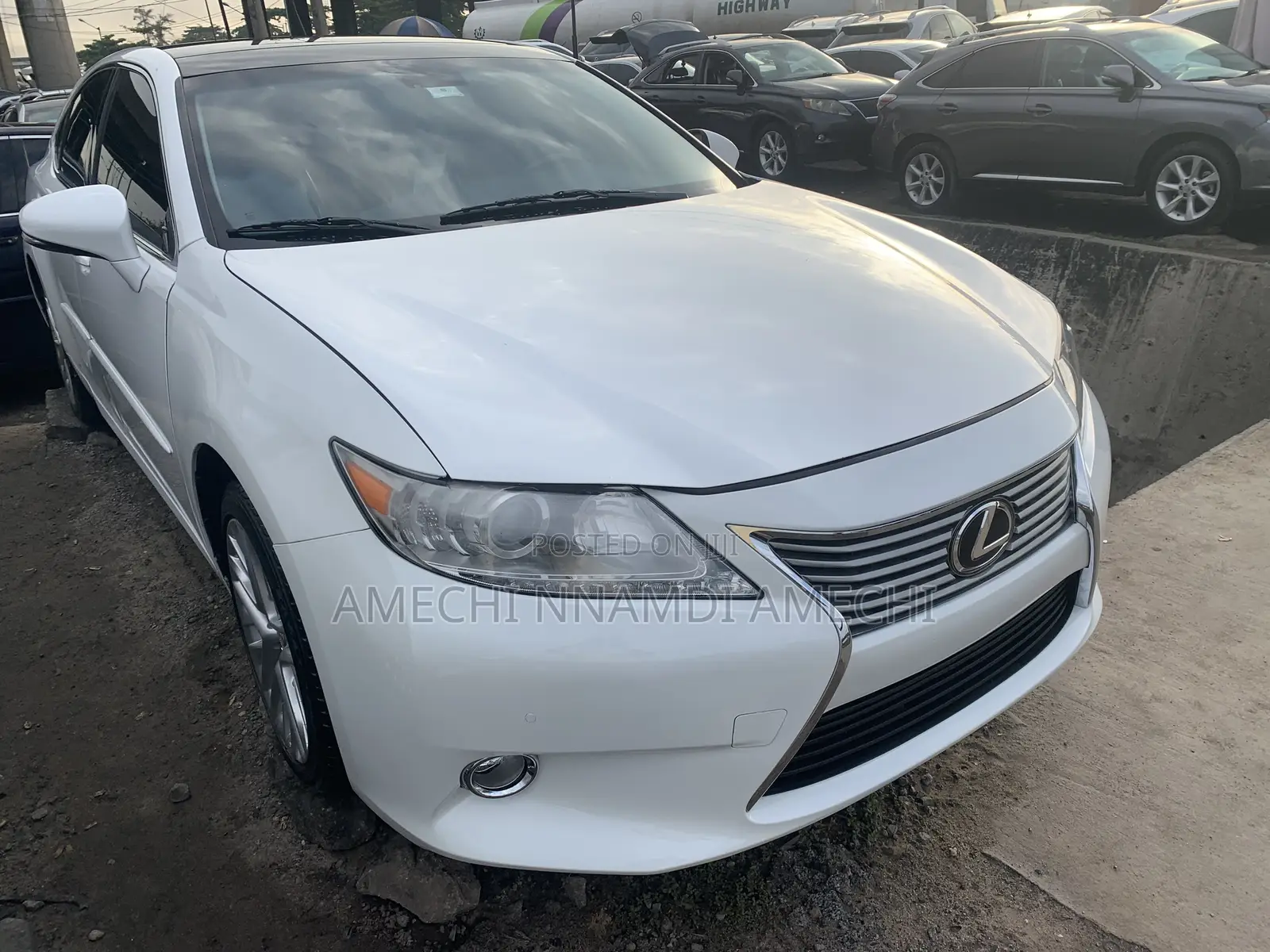Lexus ES 350 FWD 2015 White