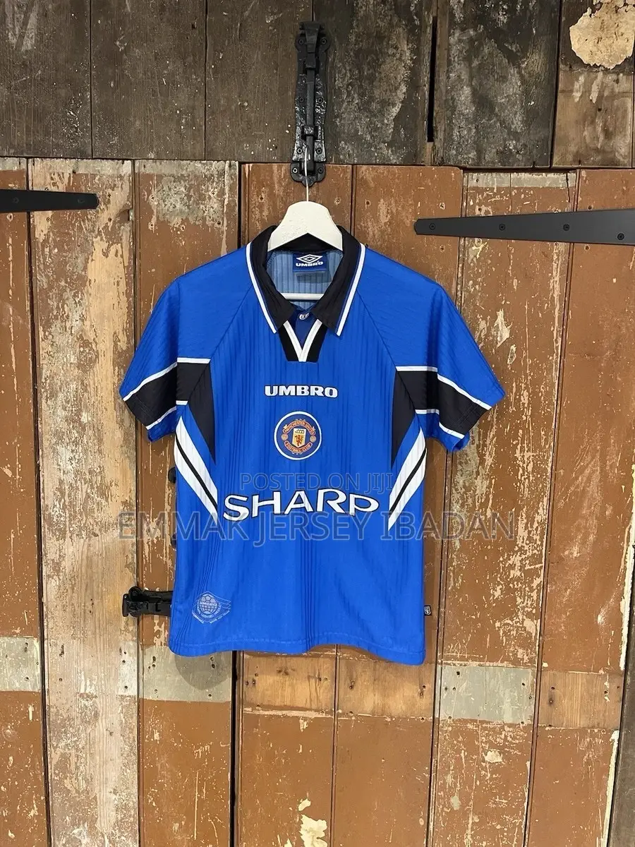 Retro Jersey - Manchester United 1996/97 Blue Away