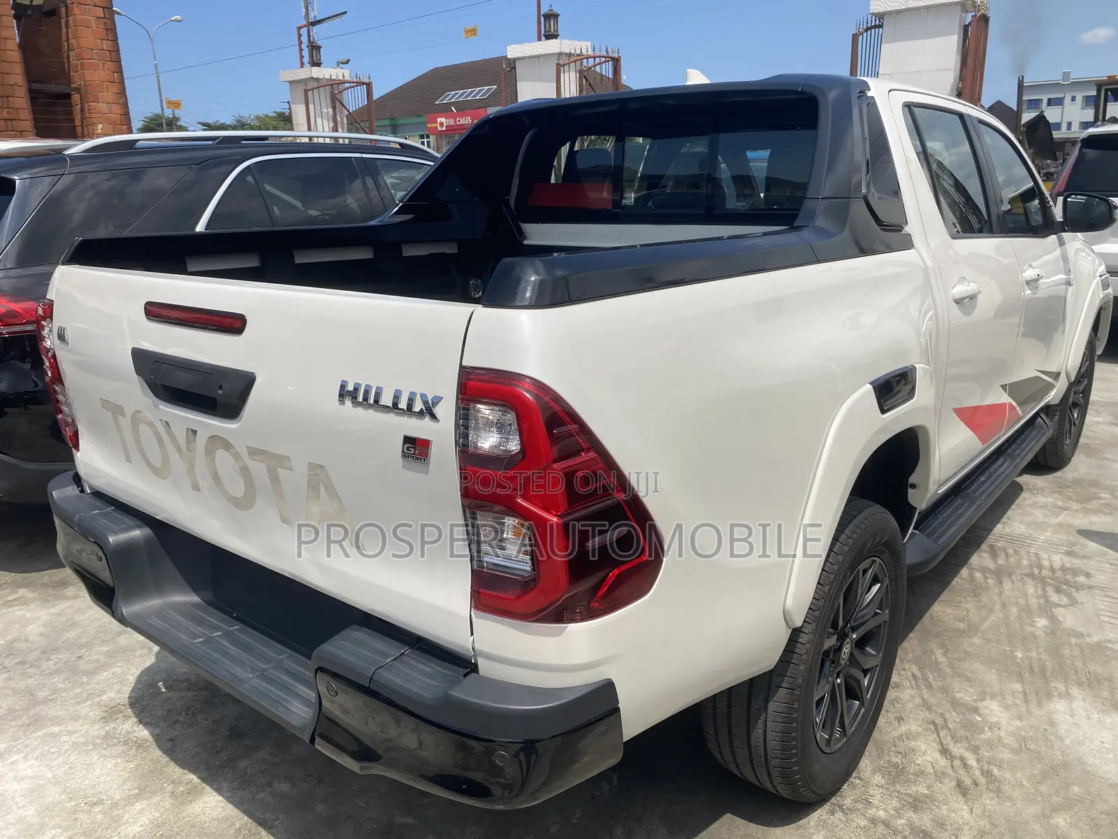 New Toyota Hilux Revo Double Cab Petrol 2.7 AWD 2022 White