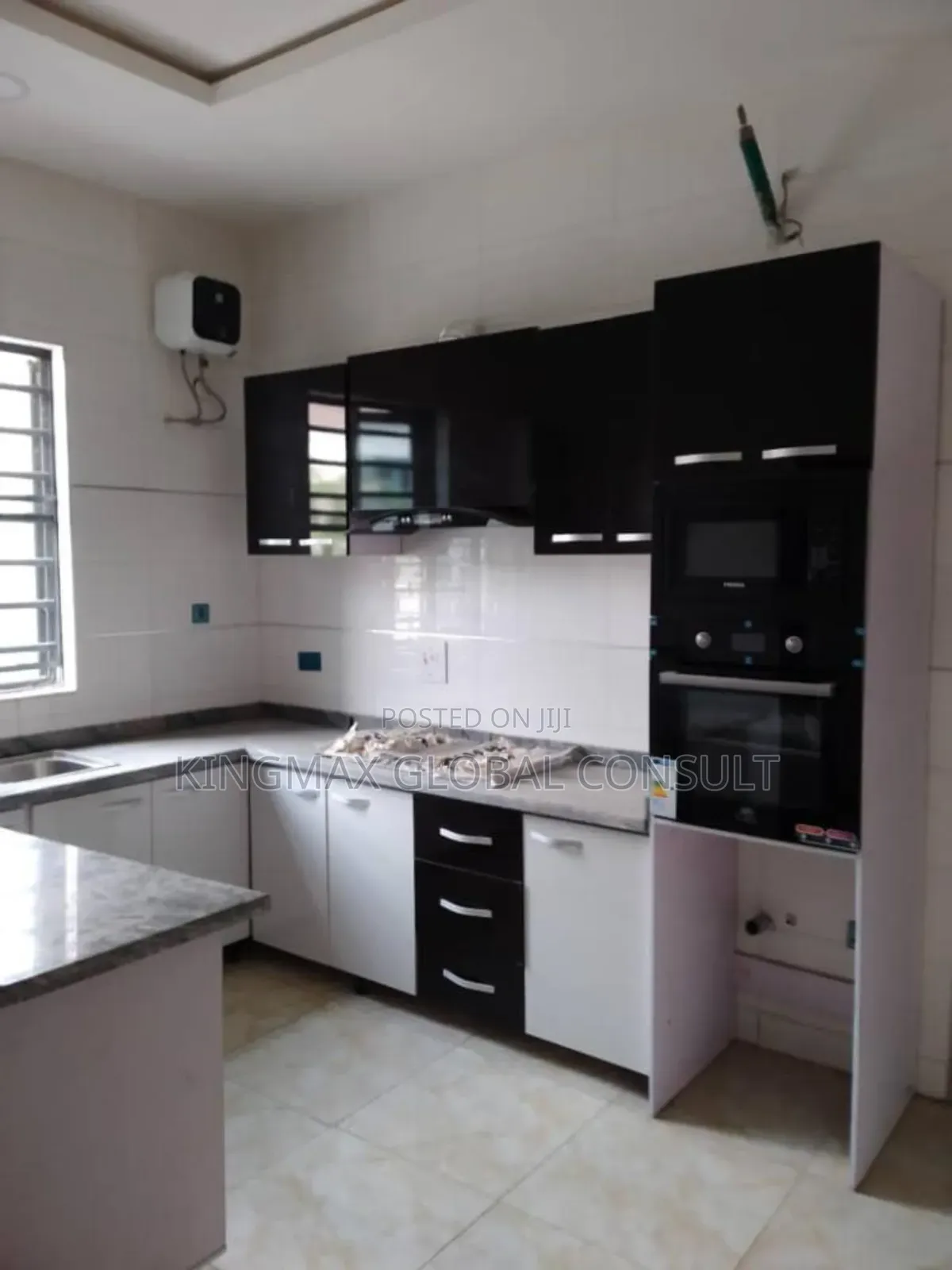 Furnished 6bdrm Duplex in Landmark Market, Kado for sale