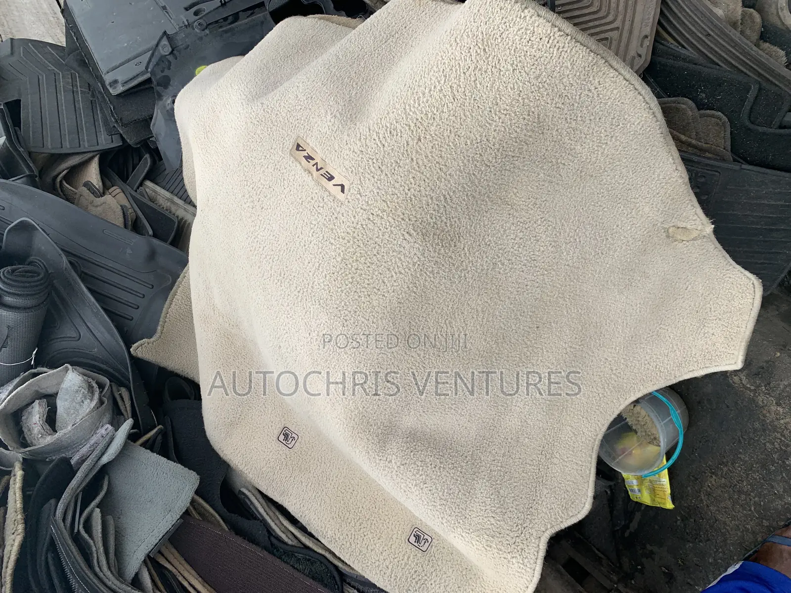Booth Rug for Toyota Venza 2010 to 2015