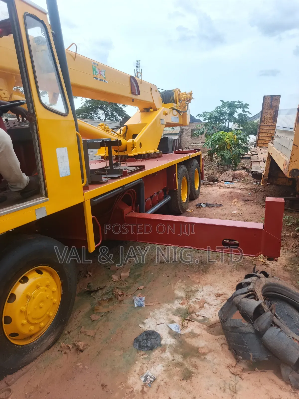 30 Tons Iveco All Terrain Motor Crane - Foreign Use