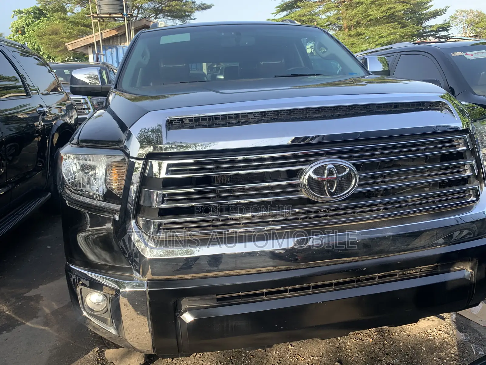 Toyota Sequoia Platinum 4x4 2018 Black