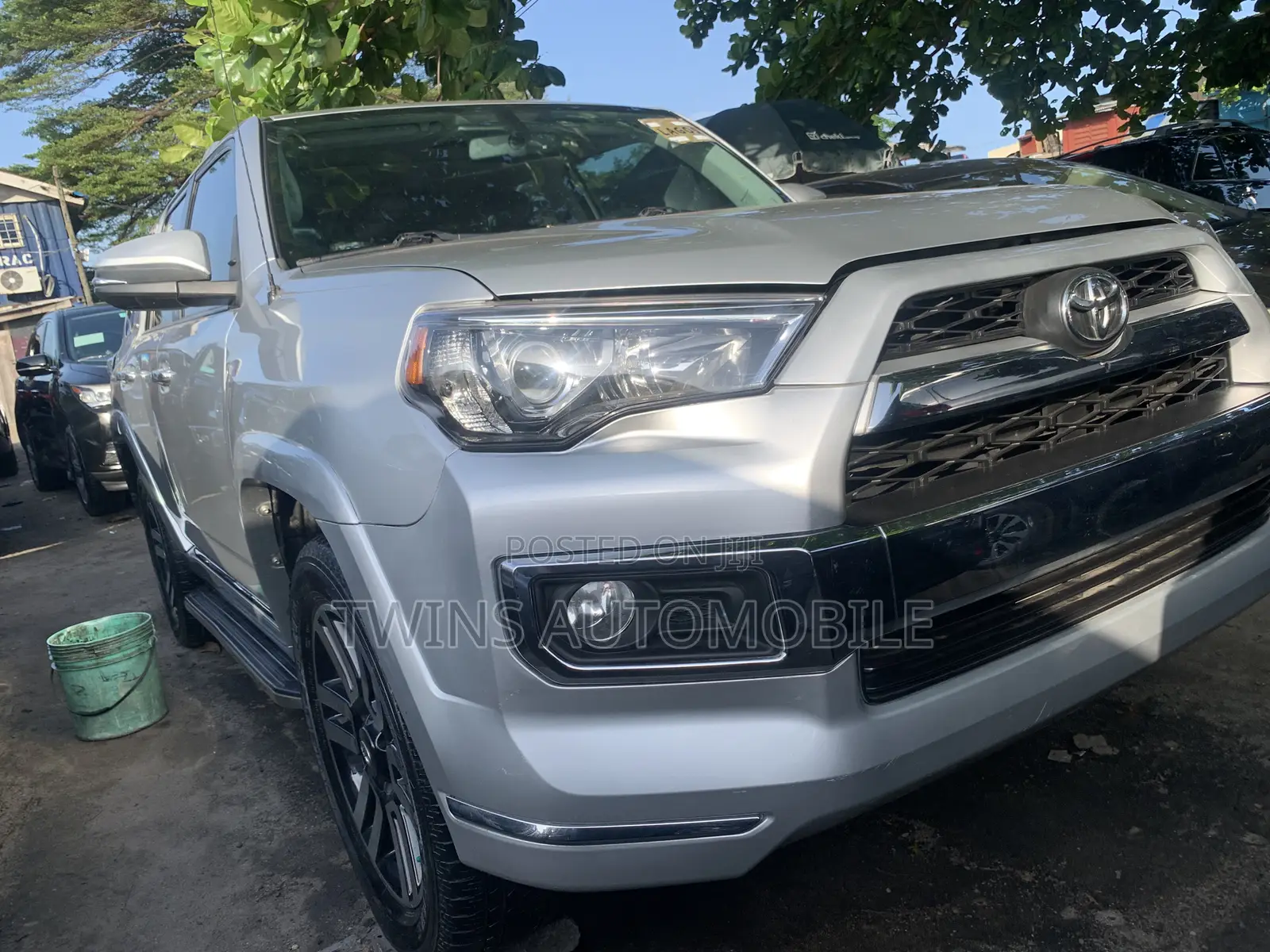 Toyota 4-Runner Limited 4dr SUV 4WD (4.0L 6cyl 5A) 2015 Silver