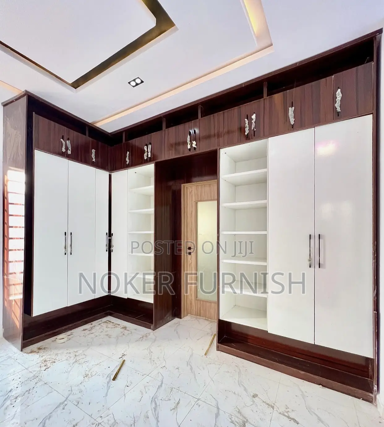 Walk Closet Worldrobe