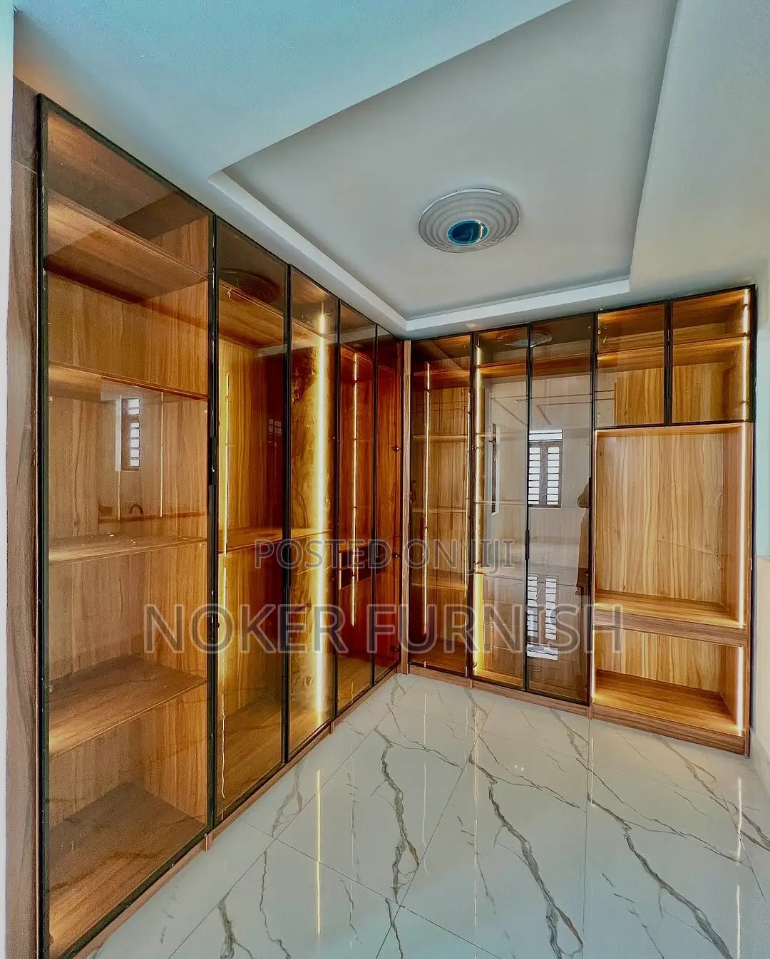 Luxury Design Walk in Closet