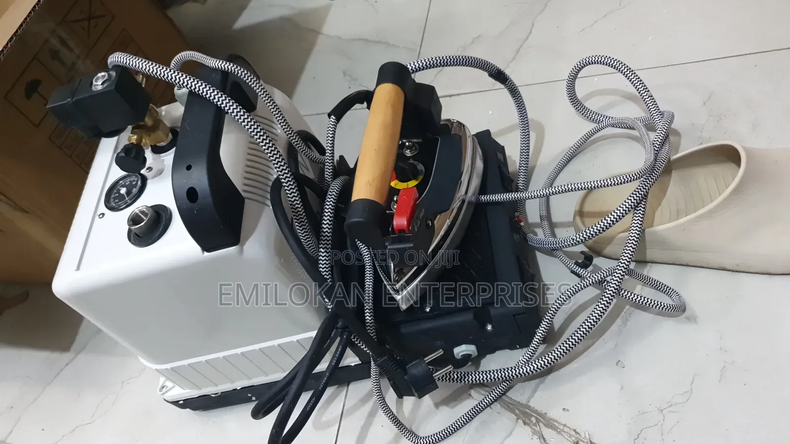 Industrial Steaming Iron With Water Tank