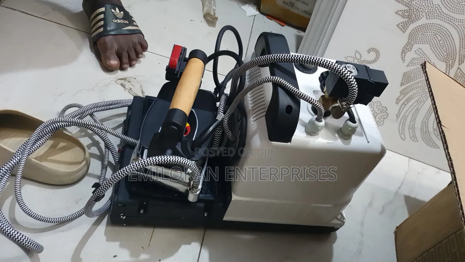 Industrial Steaming Iron With Water Tank