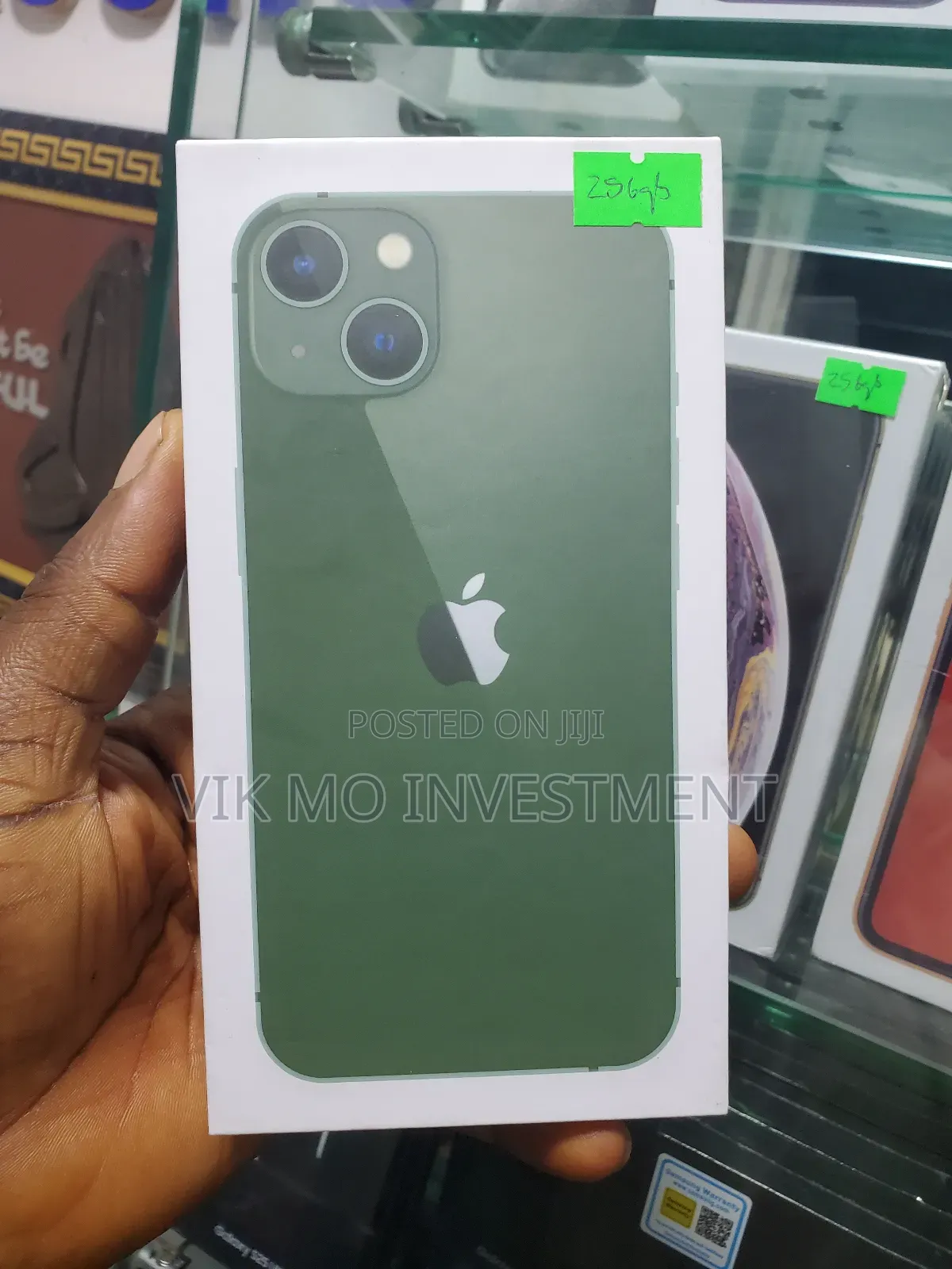 New Apple iPhone 13 256 GB Green
