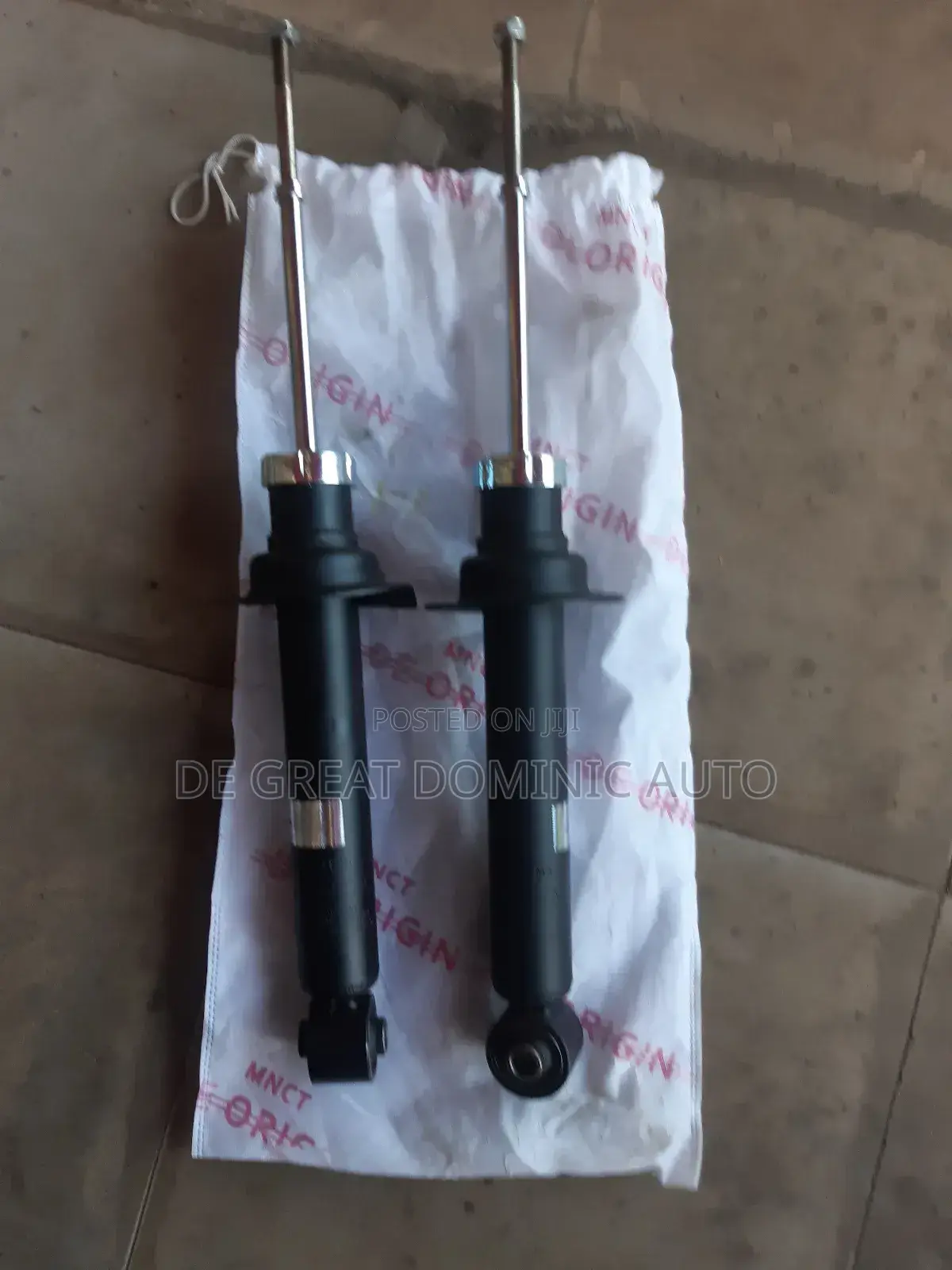 Front Shock Absorber for Mitsubishi Pajero