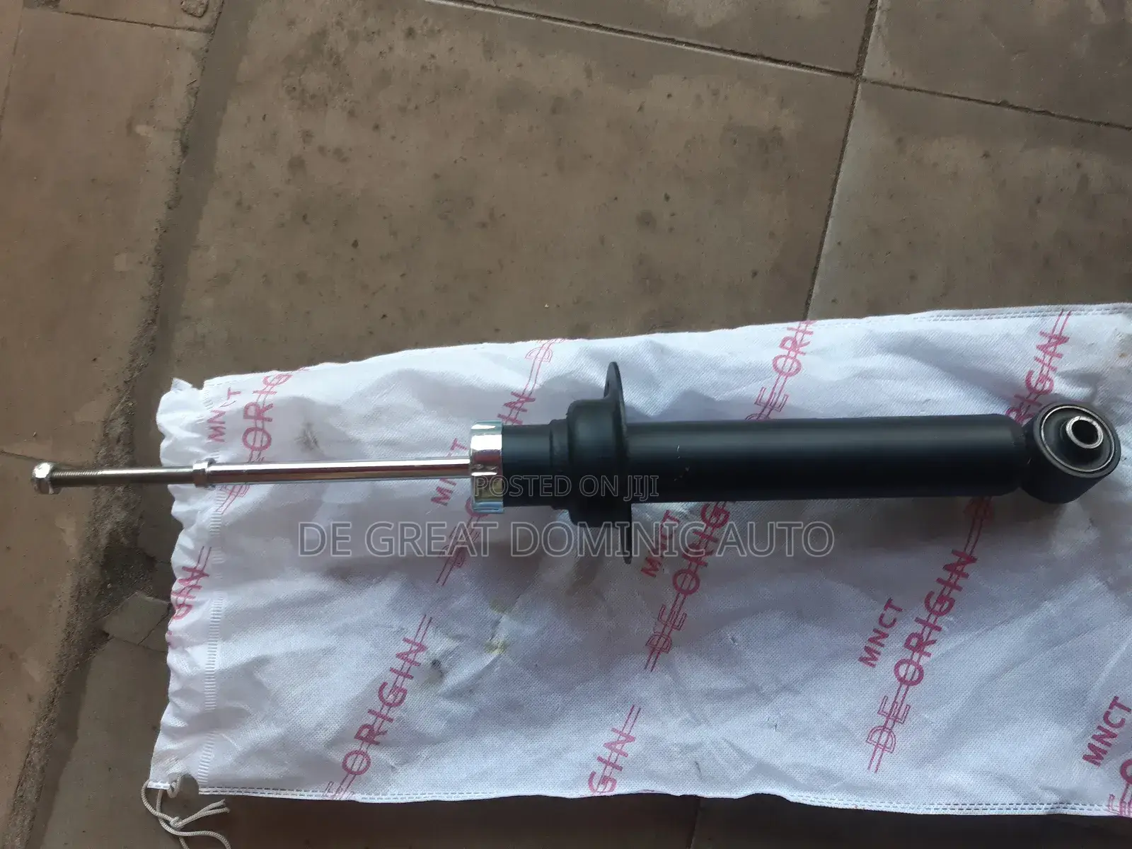 Front Shock Absorber for Mitsubishi Pajero