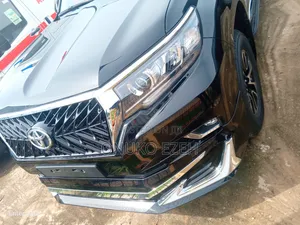 New Toyota Land Cruiser Prado 4.0 2023 Black