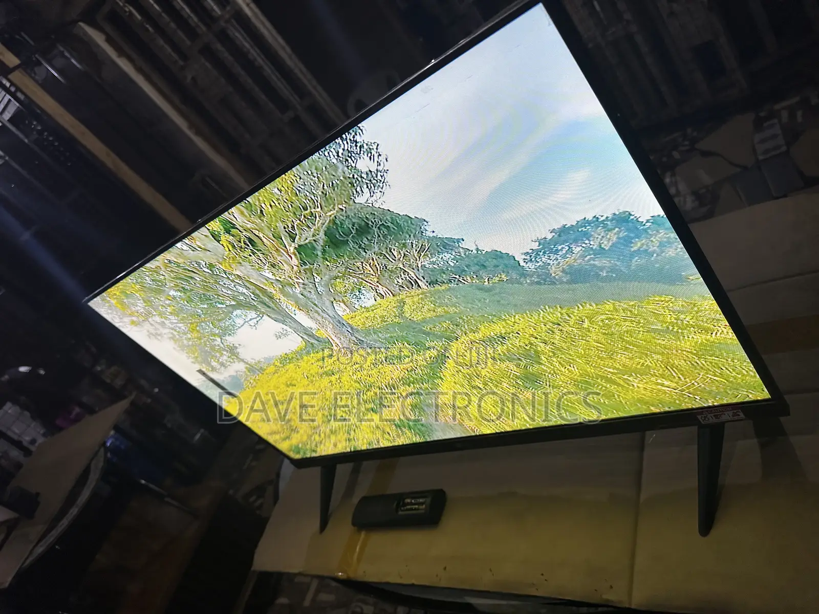 Direct Uk Lg Frameless 32 Inches
