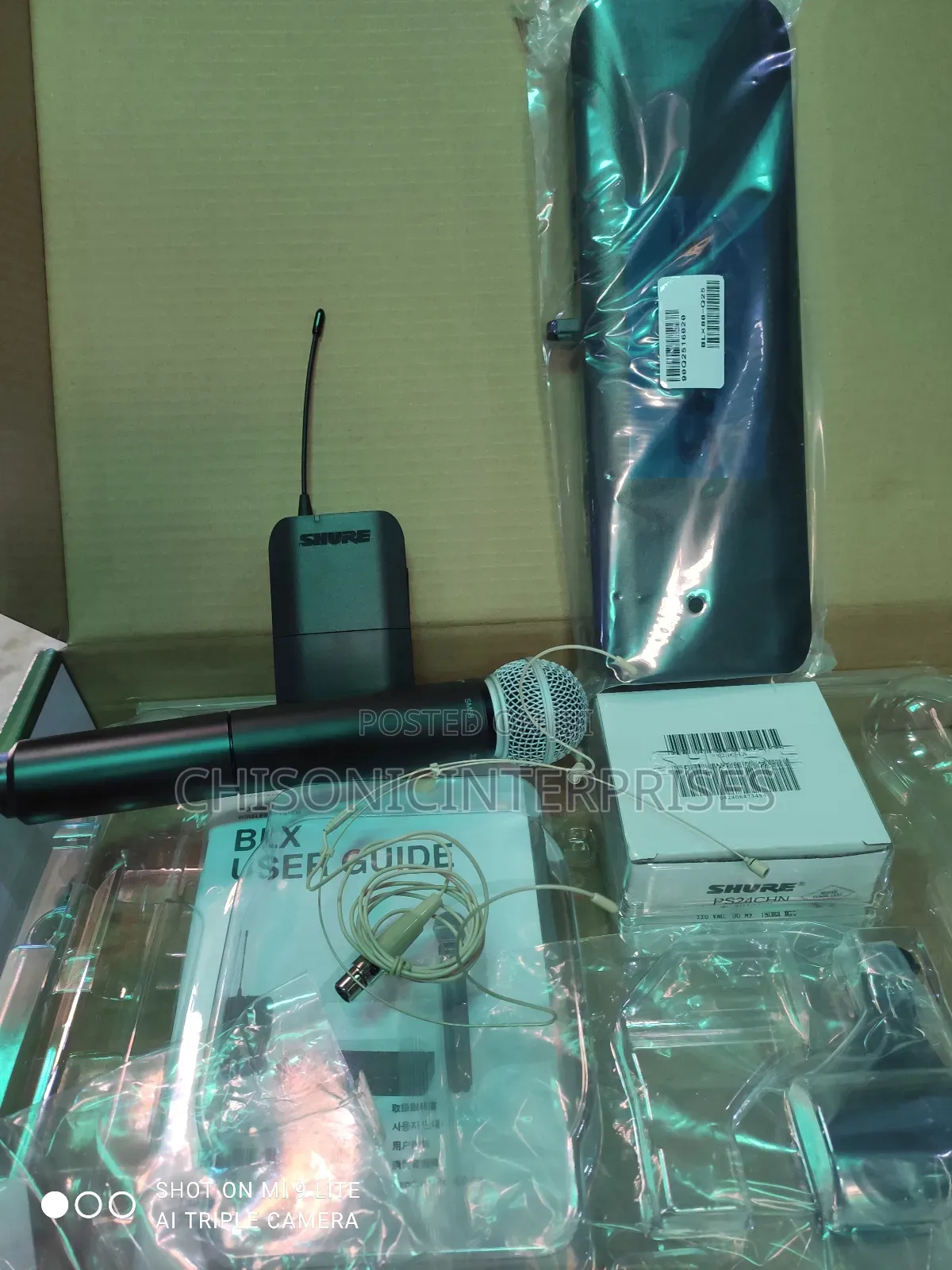 Shure Wireless Microphone (Combo)