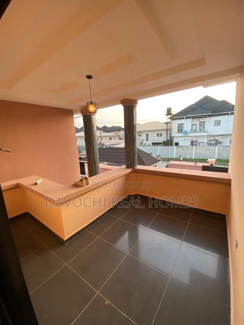 5bdrm Duplex in Ikota for rent