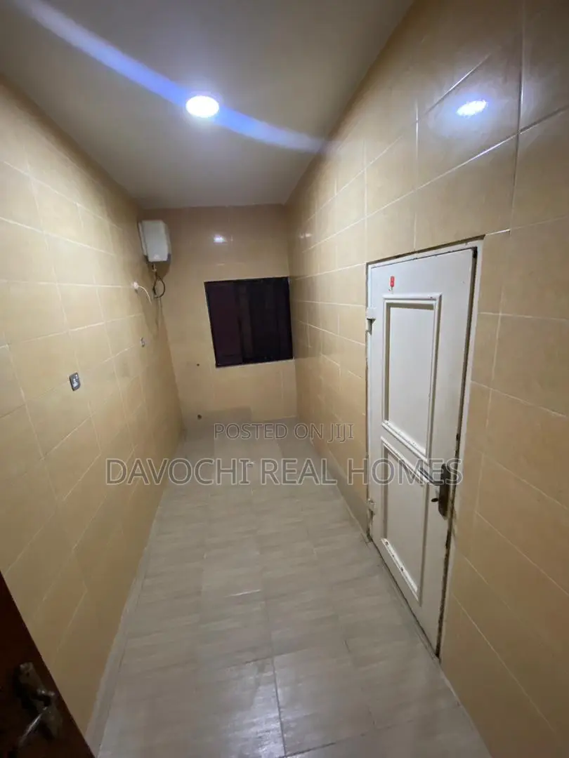 5bdrm Duplex in Ikota for rent