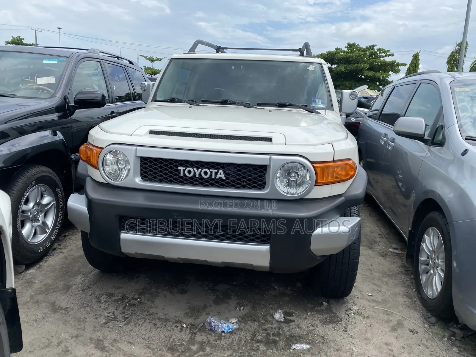 Toyota FJ Cruiser 4x4 Automatic 2012 White