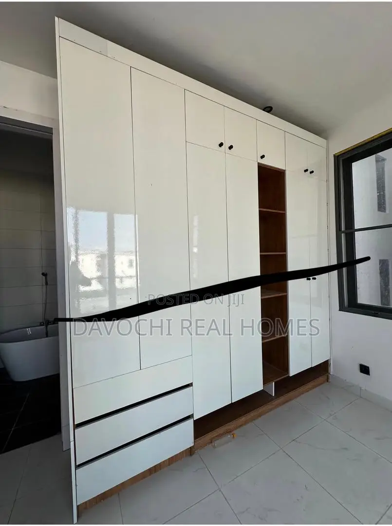 2bdrm Apartment in Orchid Road, Lekki Phase 2 for rent