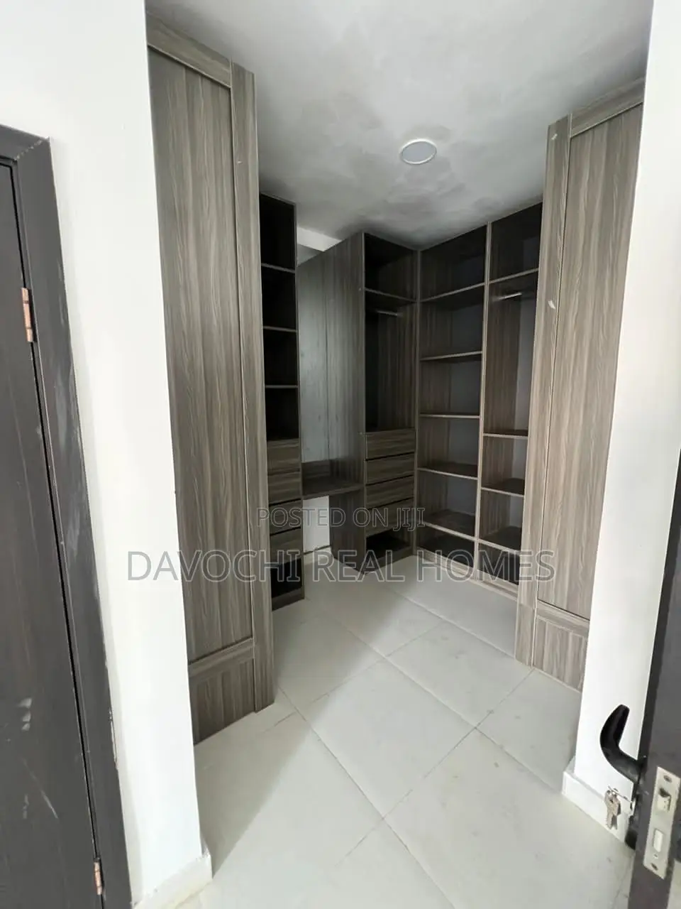 4bdrm Duplex in Ologolo for rent