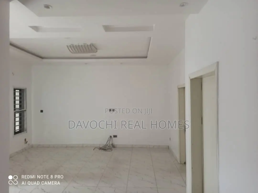 4bdrm Duplex in Chevron for rent