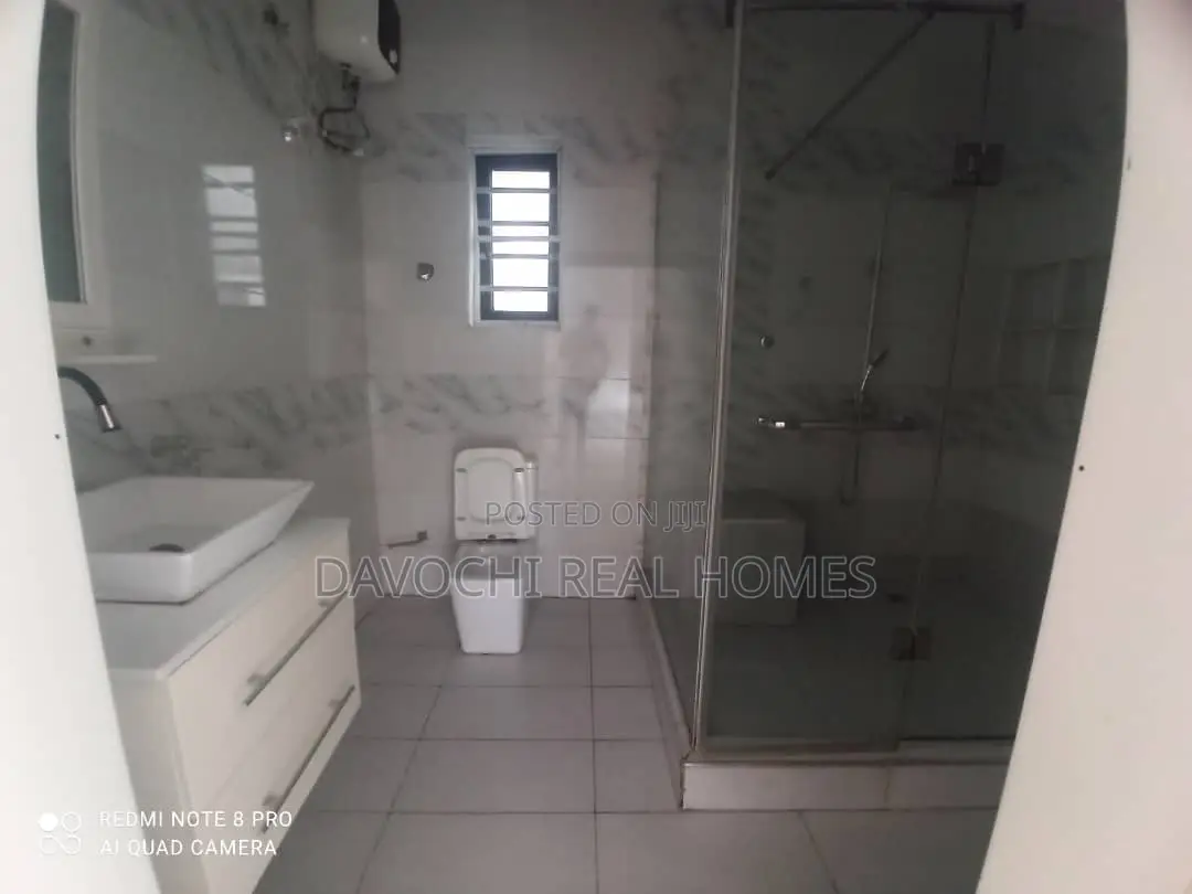 4bdrm Duplex in Chevron for rent