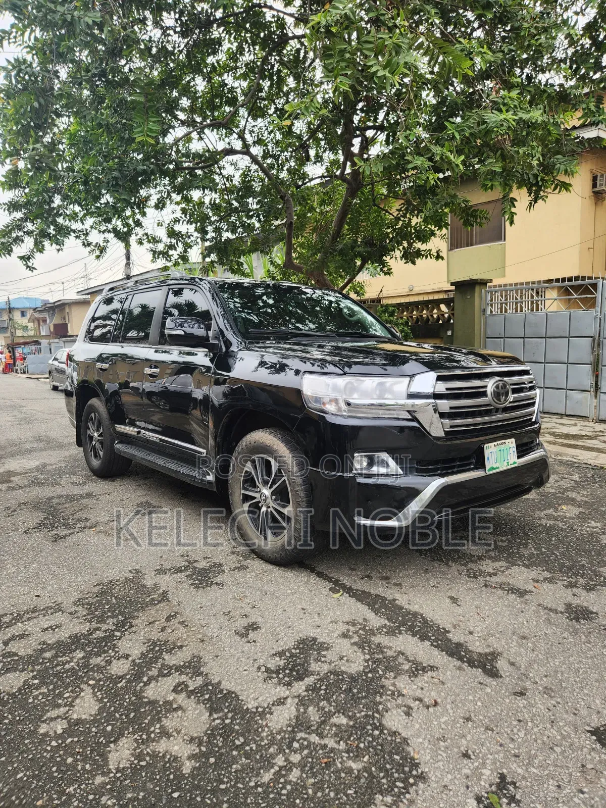 Toyota Land Cruiser 4.6 V8 GX 2011 Black