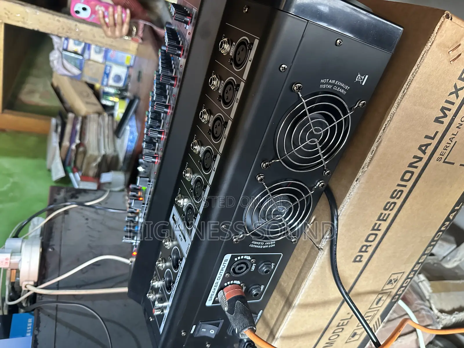 Yamaha 6channel Powered Mixer Mg06x