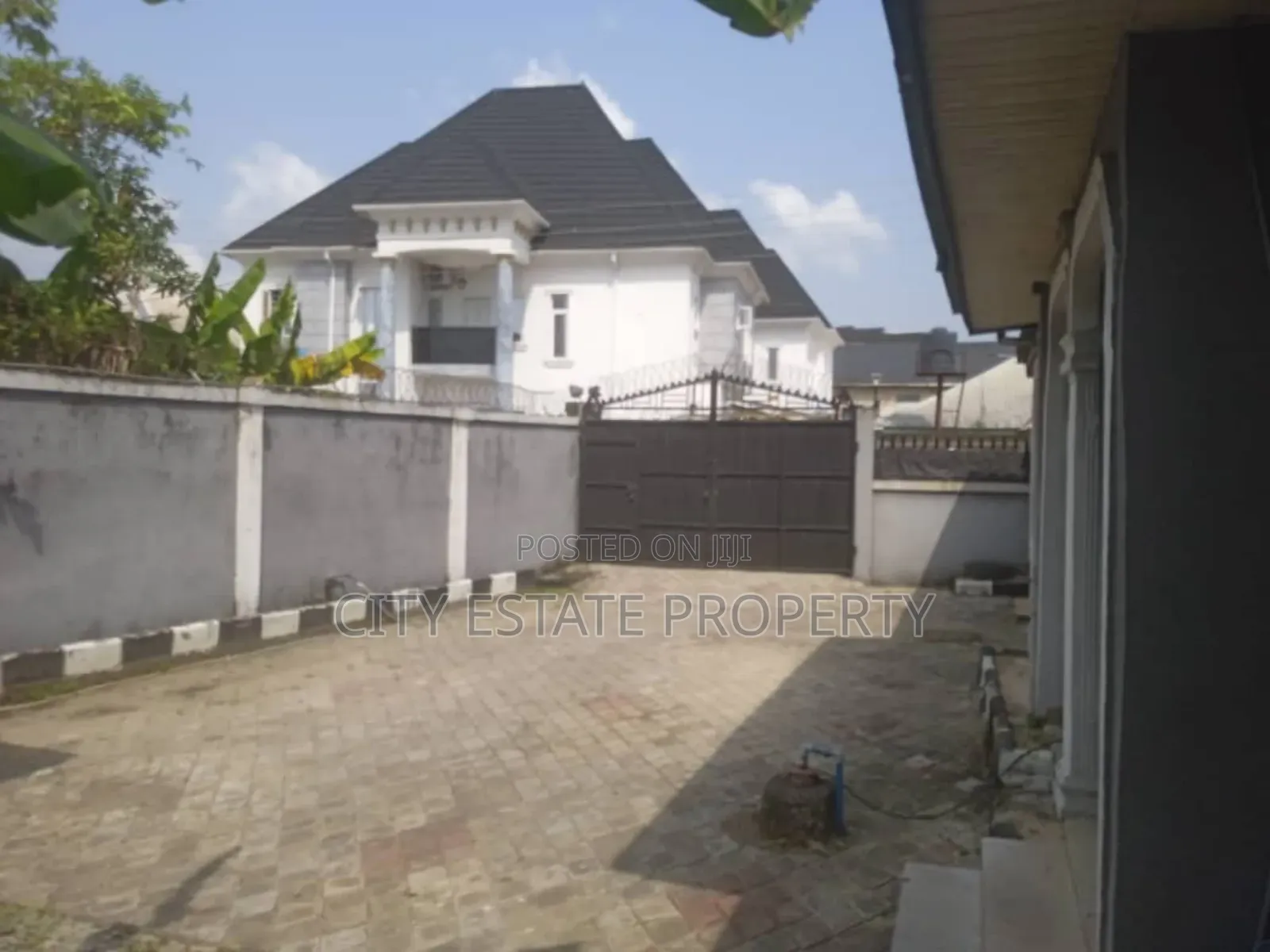 Furnished 4bdrm Bungalow in Favour Estate, Port-Harcourt for sale