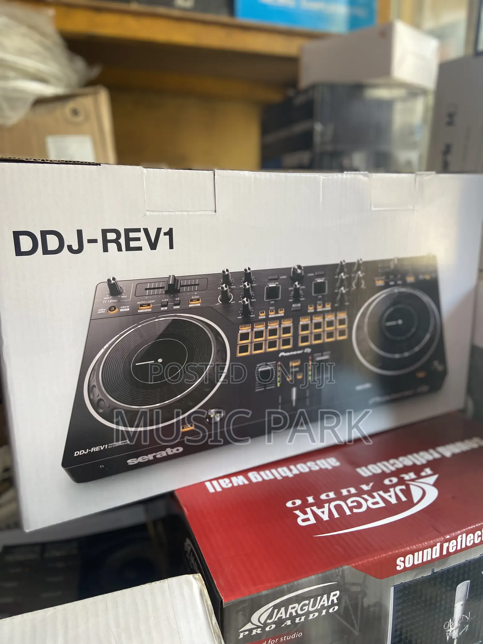 DDJ-Rev1 Scratch-Style Dj Controller